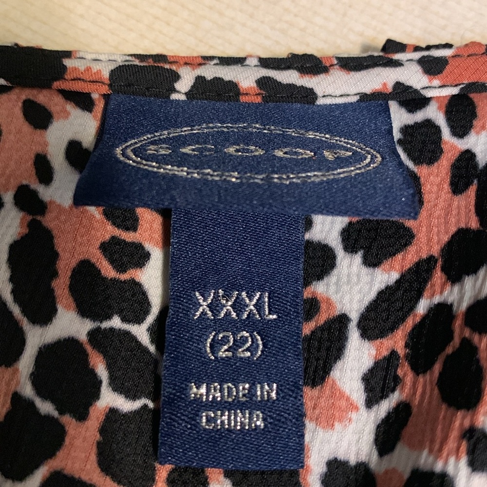 Scoop Leopard Print Ruffle Blouse - Picture 3 of 8